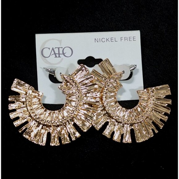 Cato Gold Tone Textured Half Hoop Boho Western Pierced Earrings NEW - Picture 1 of 10